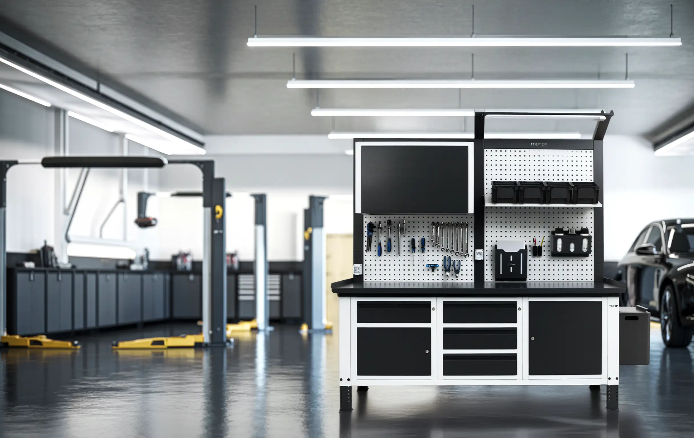Banco da lavoro per officina: soluzioni professionali modulari in acciaio